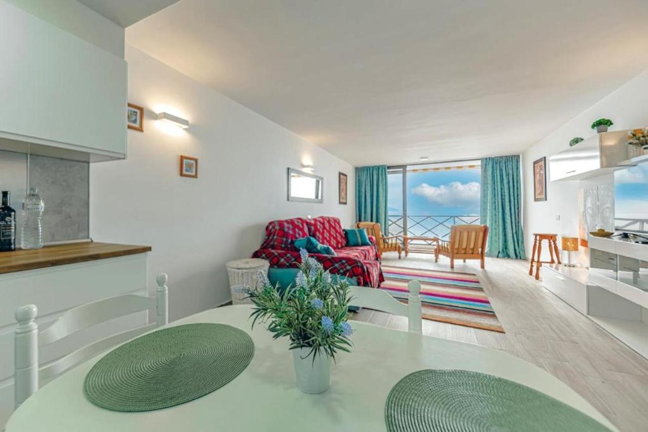 Neptuno Oceanview Suite With Pool And Beach Private Access Puerto de Santiago  Εξωτερικό φωτογραφία